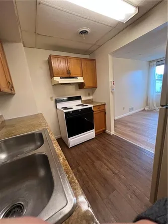 $750 | 813 6th Avenue, Unit 3, Beaver Falls, PA 15010