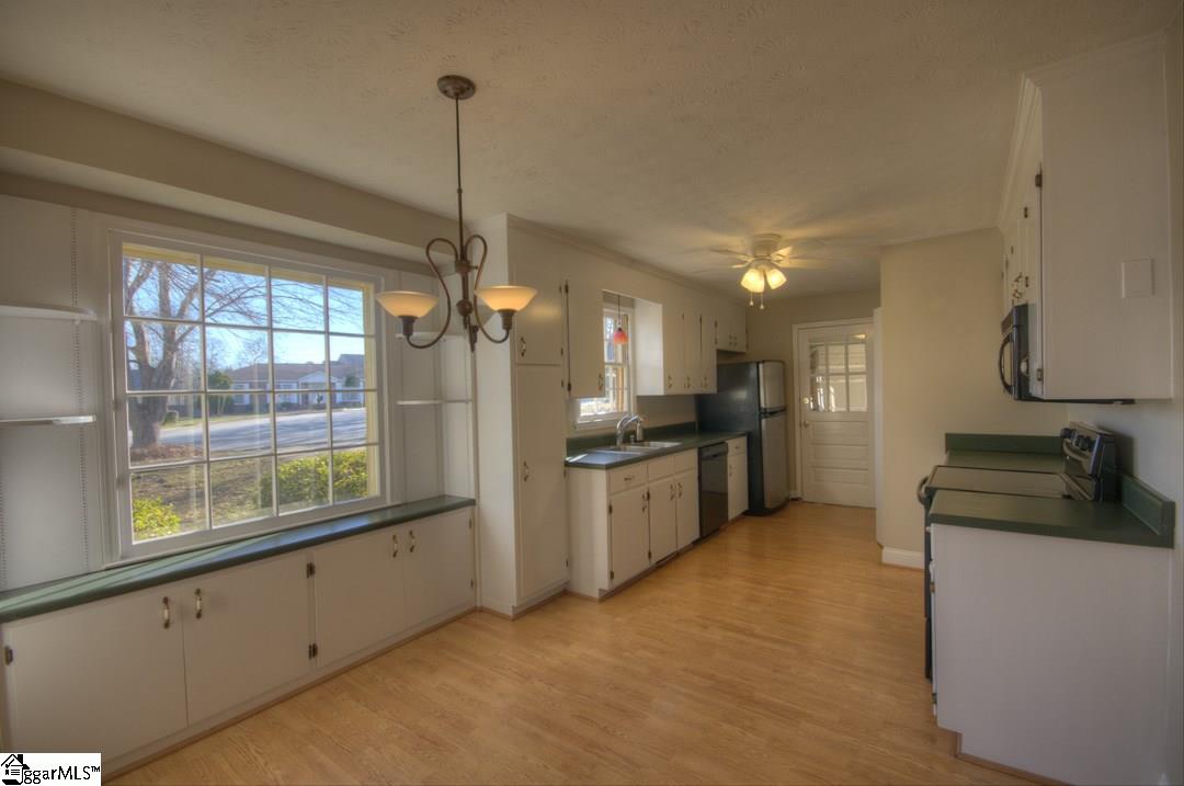 2 Ladbroke Road Greenville, SC 29615 - Photo 13 of 29 Gallery Image 13