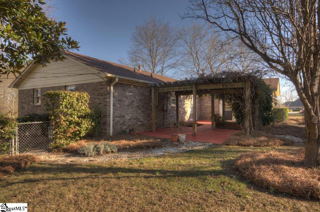 2 Ladbroke Road Greenville, SC 29615 - Photo 5 of 29 Gallery Image 5