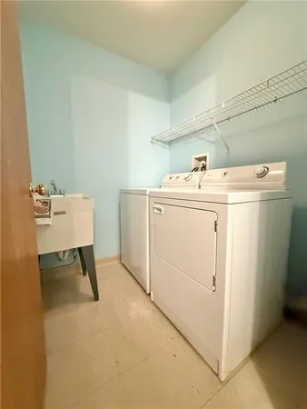 $159,900 | 427 Jennie Lane, New Castle, PA 16101