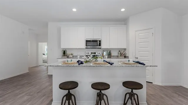 $2,350 | 2235 Laurel Bloom Lane, Sealy, TX 77474