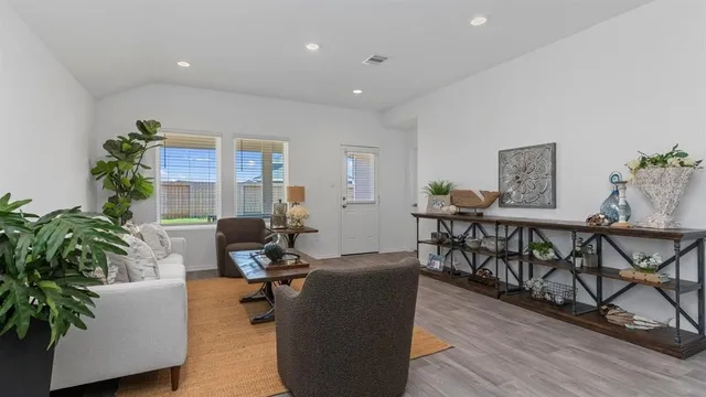 $2,350 | 2235 Laurel Bloom Lane, Sealy, TX 77474