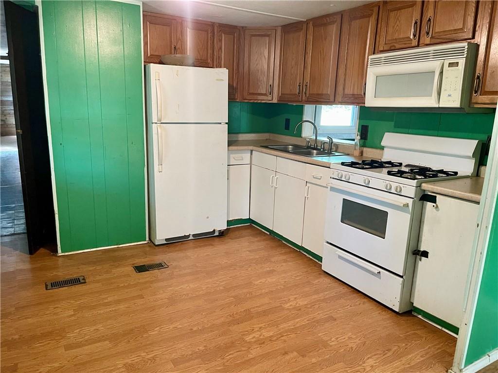 2140 Toy Road Kittanning, PA 16201 - Photo 4 of 15