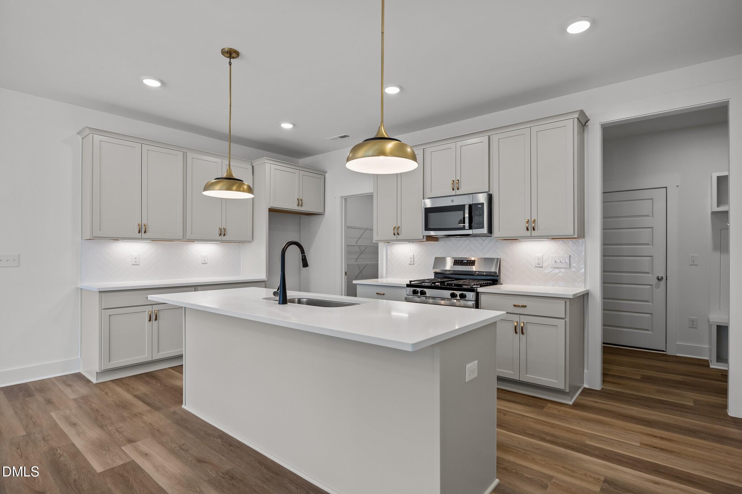 2912 Alyssa Court Raleigh, NC 27604 - Photo 3 of 27 Kitchen - Sonny & Cher Interior