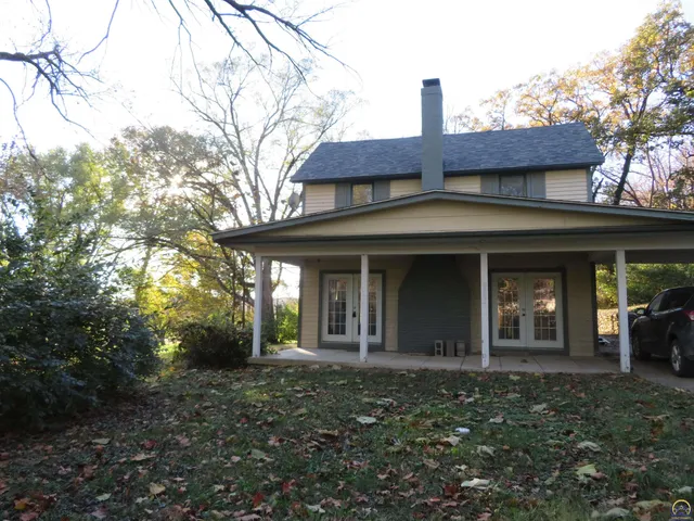 $260,000 | 9263 Marion Road, Oskaloosa, KS 66066