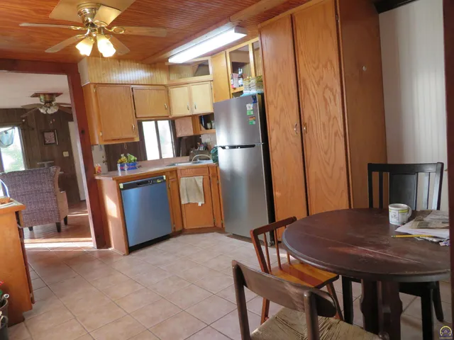 $260,000 | 9263 Marion Road, Oskaloosa, KS 66066