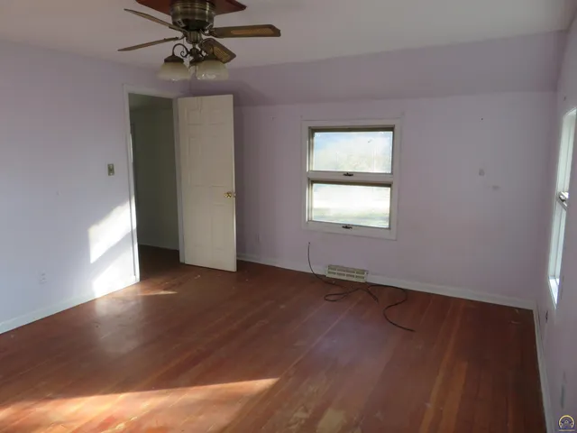 $260,000 | 9263 Marion Road, Oskaloosa, KS 66066