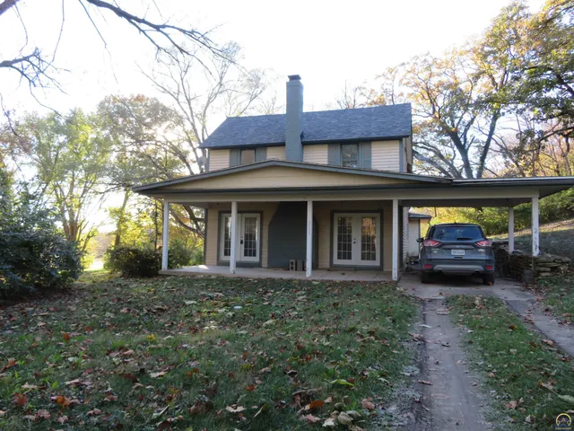 $260,000 | 9263 Marion Road, Oskaloosa, KS 66066