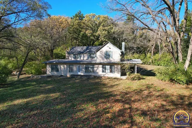 $260,000 | 9263 Marion Road, Oskaloosa, KS 66066