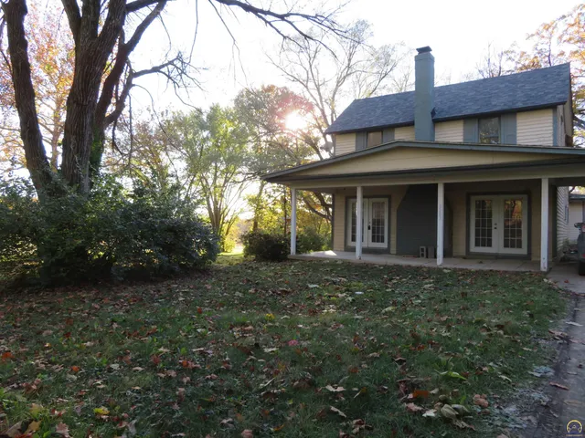 $260,000 | 9263 Marion Road, Oskaloosa, KS 66066