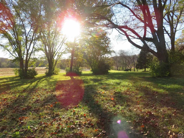 $260,000 | 9263 Marion Road, Oskaloosa, KS 66066