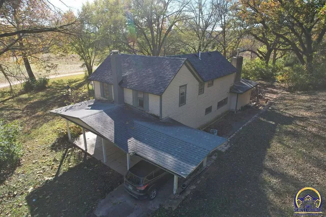 $260,000 | 9263 Marion Road, Oskaloosa, KS 66066