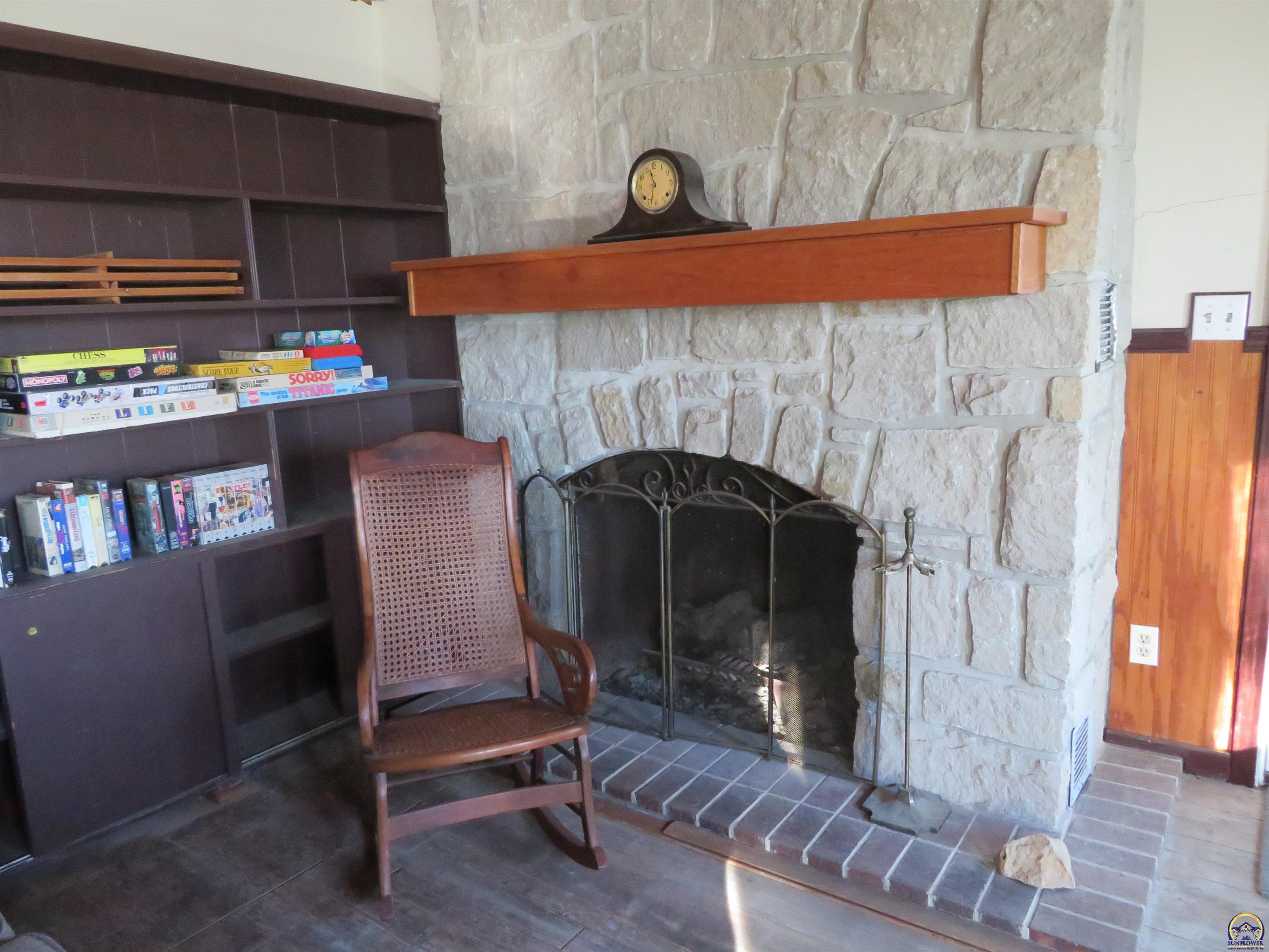 9263 Marion Road Oskaloosa, KS 66066 - Photo 7 of 40