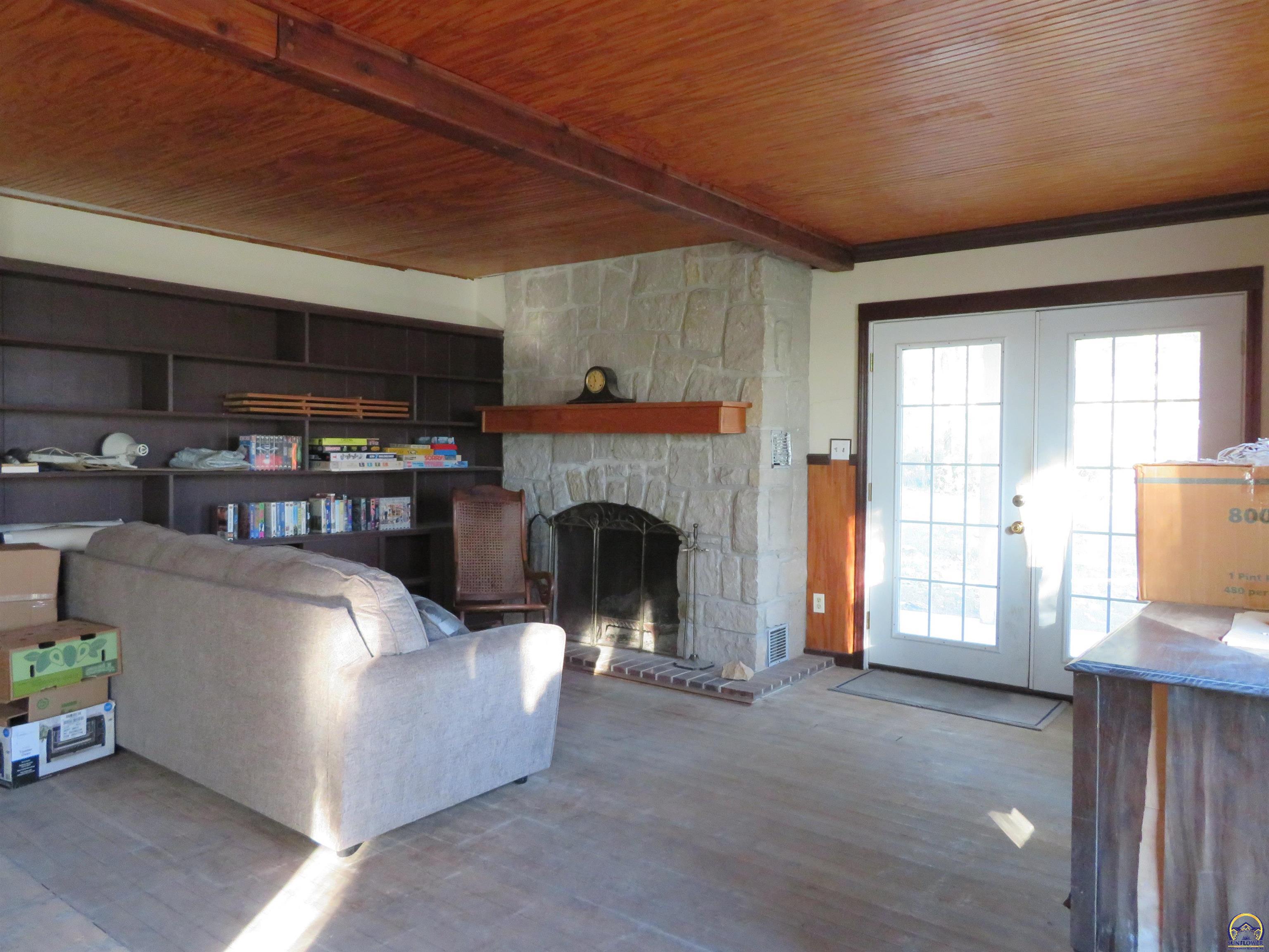 9263 Marion Road Oskaloosa, KS 66066 - Photo 9 of 40