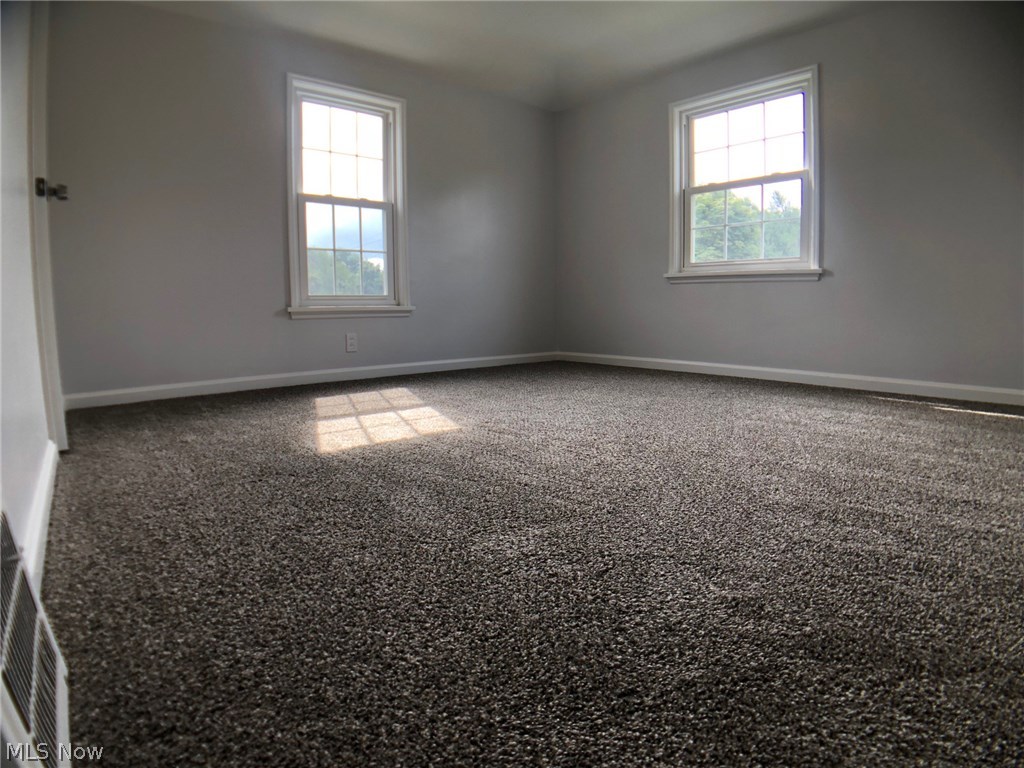 5447 Summit Road Cleveland, OH 44124 - Photo 23 of 25
