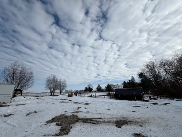 $335,000 | 416 North White Oak, Camargo, IL 61919