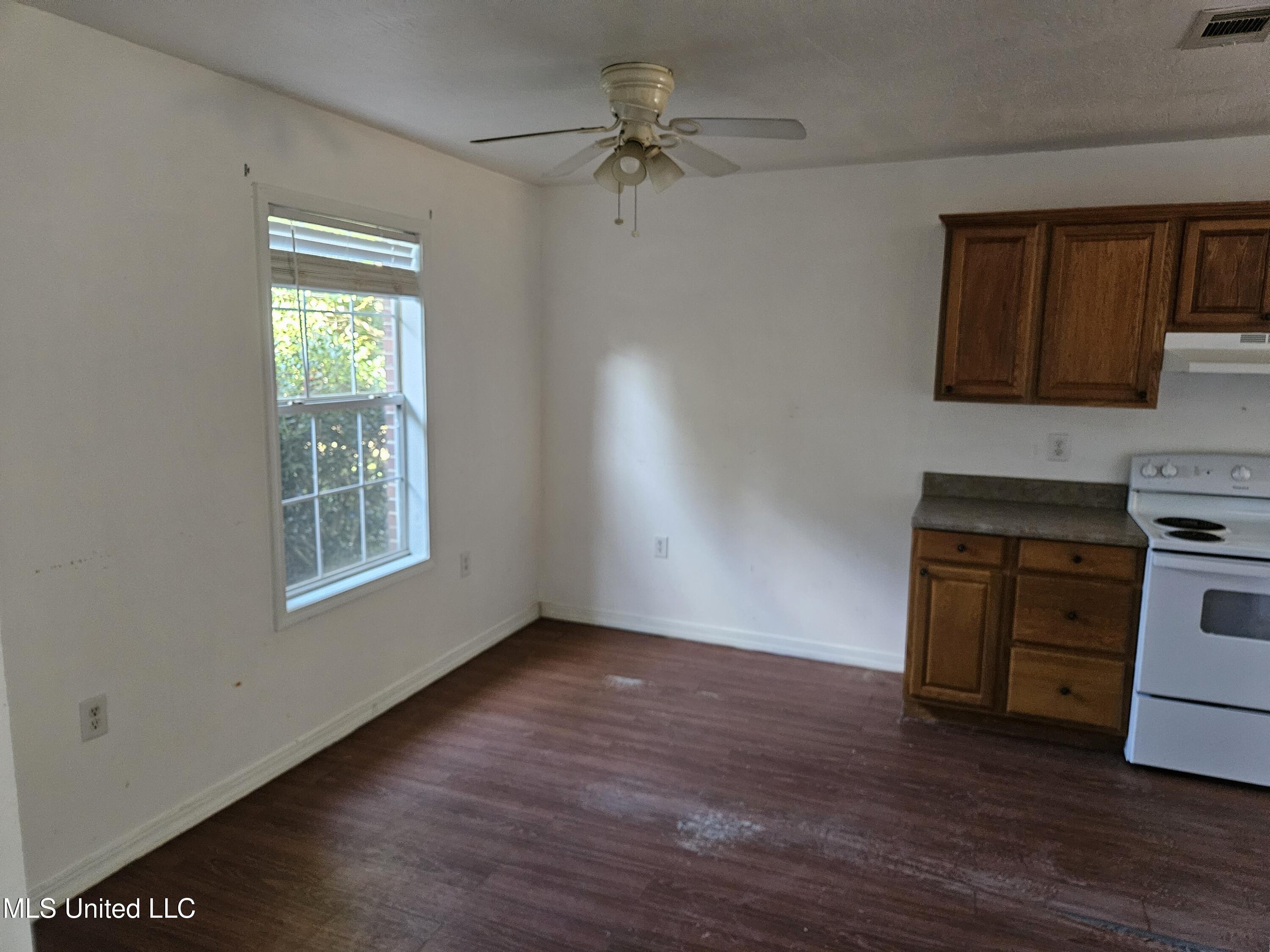 101 Maci Lane Lucedale, MS 39452 - Photo 3 of 11 20251209_103503