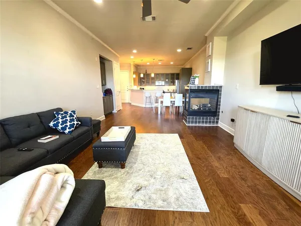 $3,150 | 2800 Sandage Avenue, Unit 206, Fort Worth, TX 76109