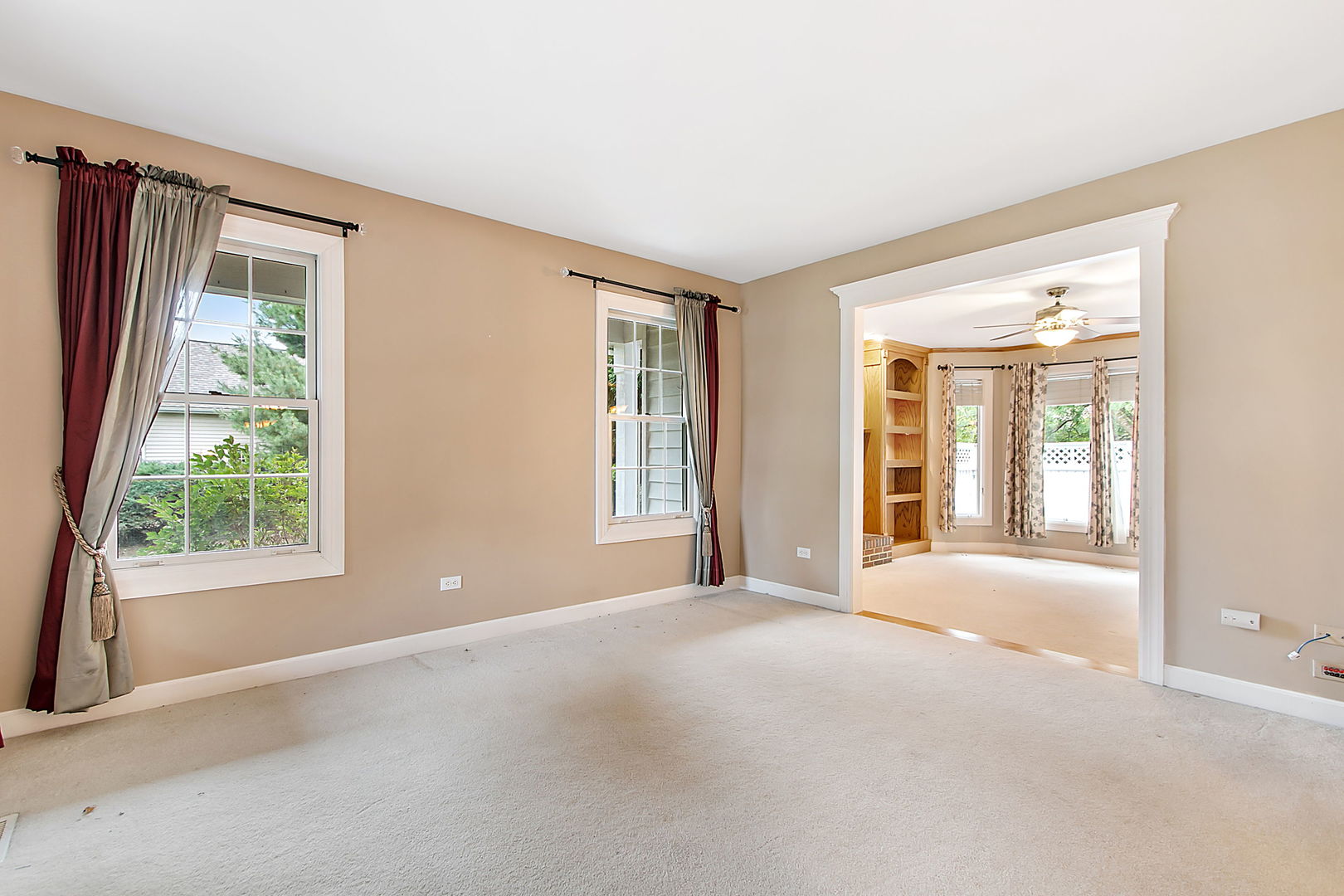920 Merrill New Road Sugar Grove, IL 60554 - Photo 4 of 18 a view of an empty room with a window