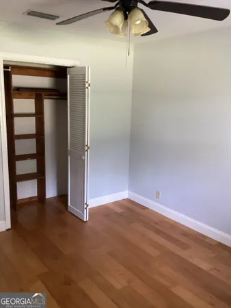 an empty room with a empty space