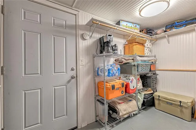 $225,000 | 1975 Tara Drive, North Huntingdon, PA 15642