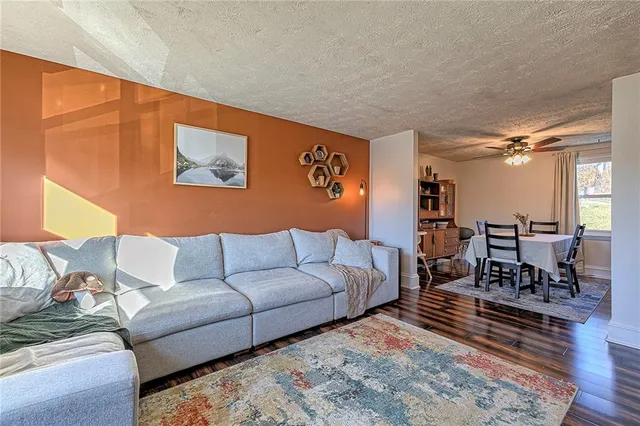 $225,000 | 1975 Tara Drive, North Huntingdon, PA 15642