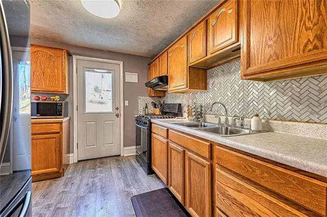 $225,000 | 1975 Tara Drive, North Huntingdon, PA 15642