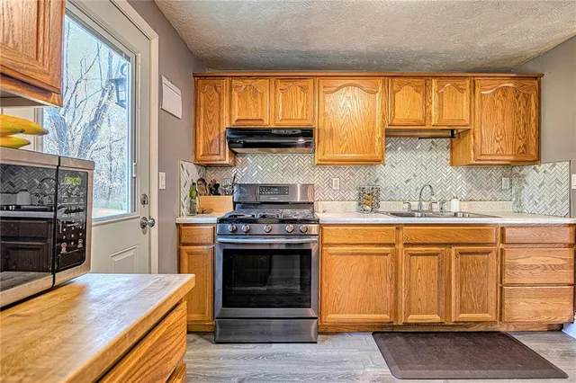 $225,000 | 1975 Tara Drive, North Huntingdon, PA 15642