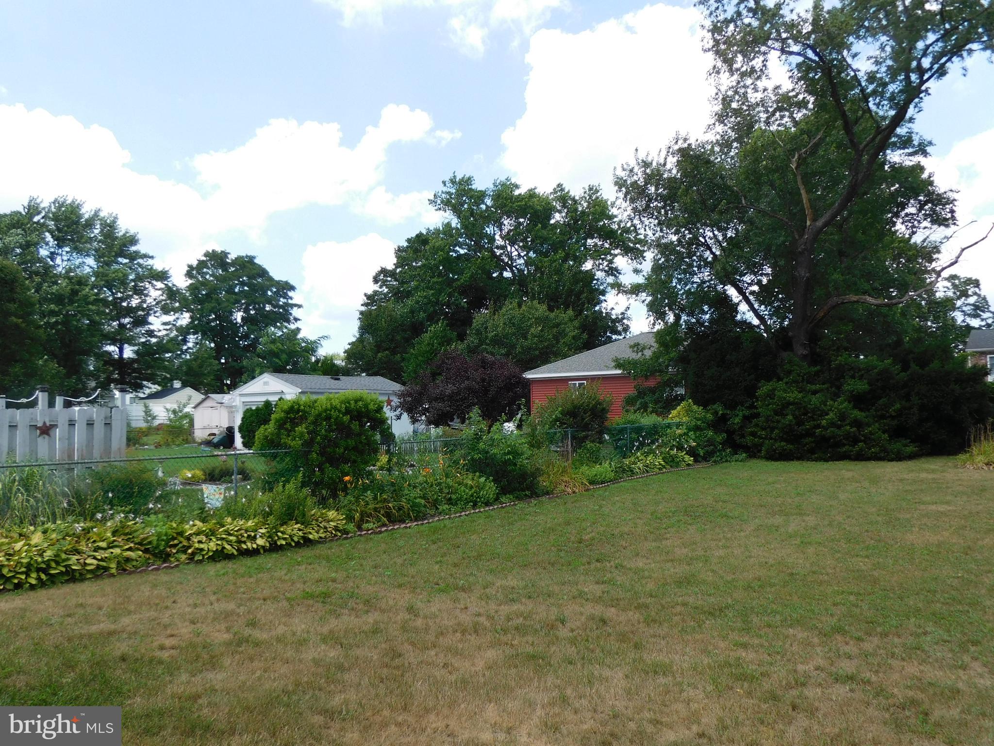 419 Lippincott Avenue Riverside, NJ 08075 - Photo 34 of 35 Rear Yard