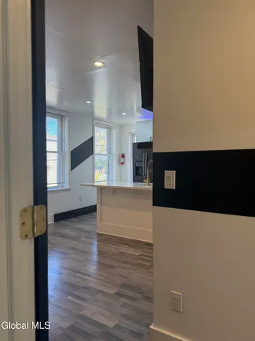 $18,000 | 91 Clinton Street, Unit 2, Albany, NY 12202