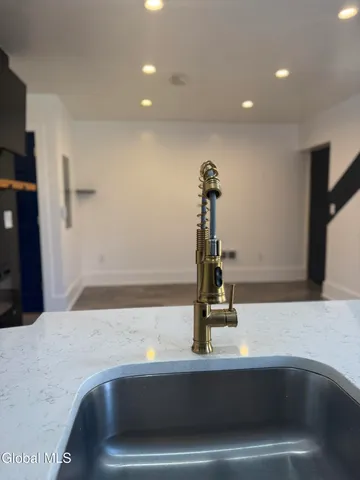 $18,000 | 91 Clinton Street, Unit 2, Albany, NY 12202