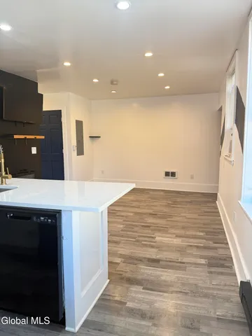 $18,000 | 91 Clinton Street, Unit 2, Albany, NY 12202