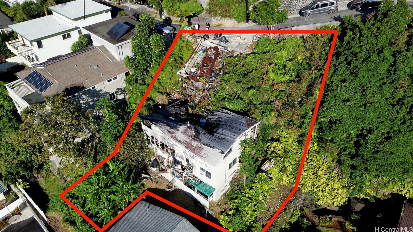 2453 Pacific Heights Road, Unit C Honolulu, HI 96813 - Photo 1 of 11 an aerial view of a houses with outdoor space