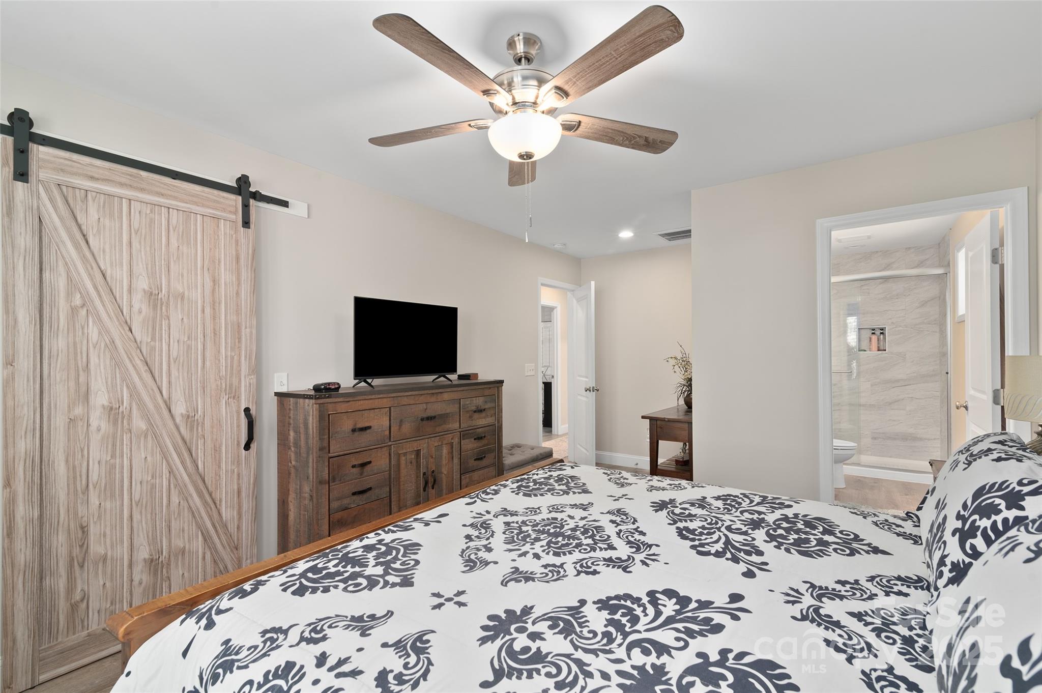 16 Spring Street Candler, NC 28715 - Photo 17 of 24 Gallery Image 17