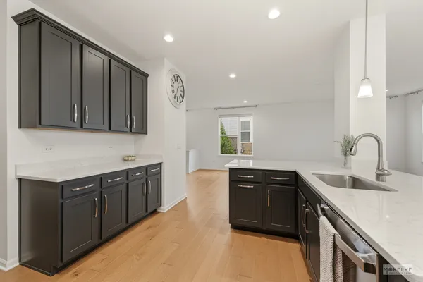 $465,000 | 4184 Calder Lane, Aurora, IL 60504
