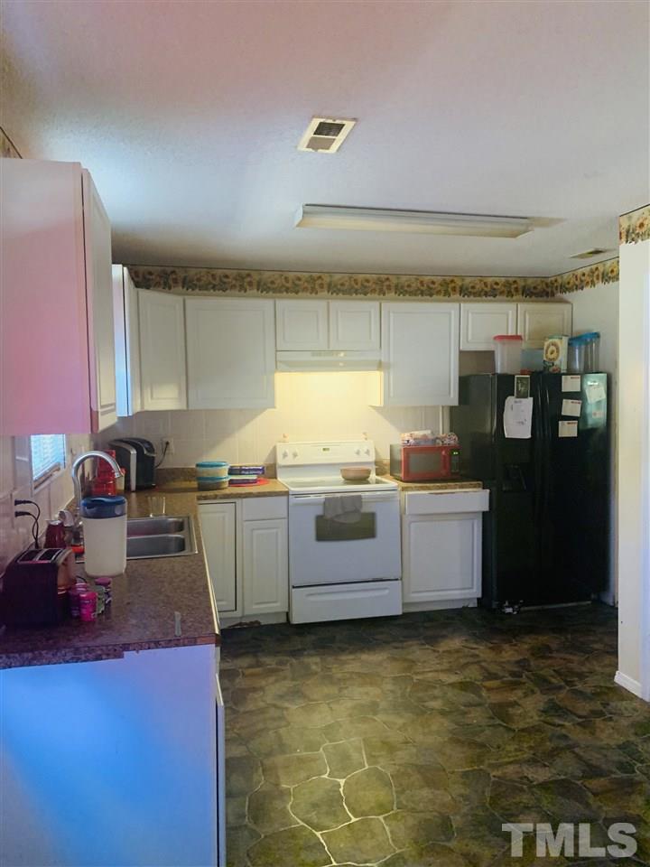 211 Chester Road Roseboro, NC 28382 - Photo 10 of 30 Gallery Image 10