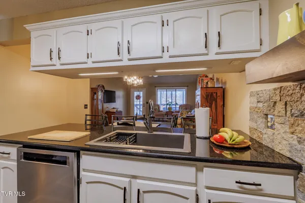 $260,000 | 118 Timberbrook Drive, Bristol, VA 24201