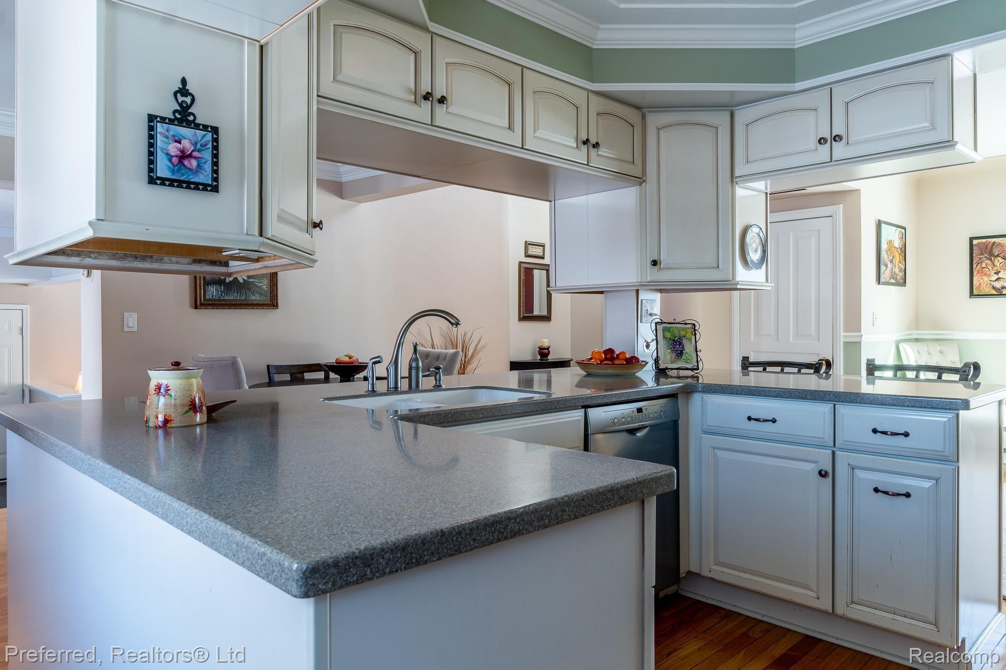 9353 North Ridge Road Plymouth, MI 48170 - Photo 15 of 48 Ridge-15.jpg