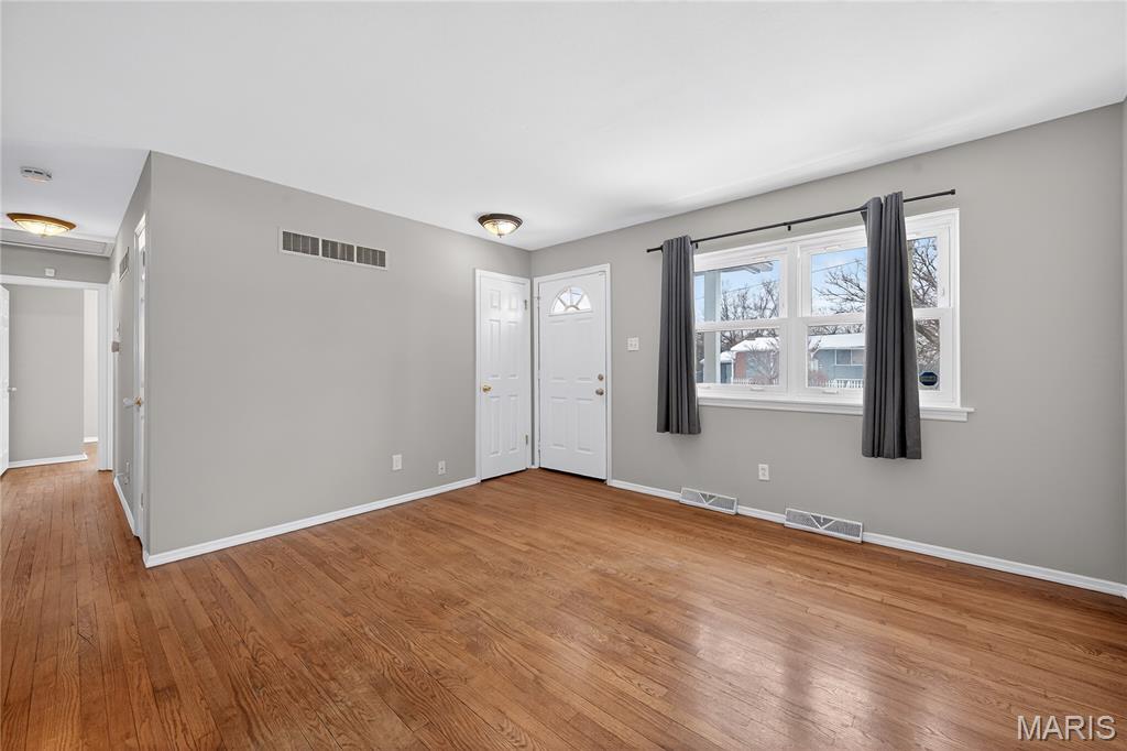 1427 Caulks Hill Road St. Charles, MO 63304 - Photo 6 of 30