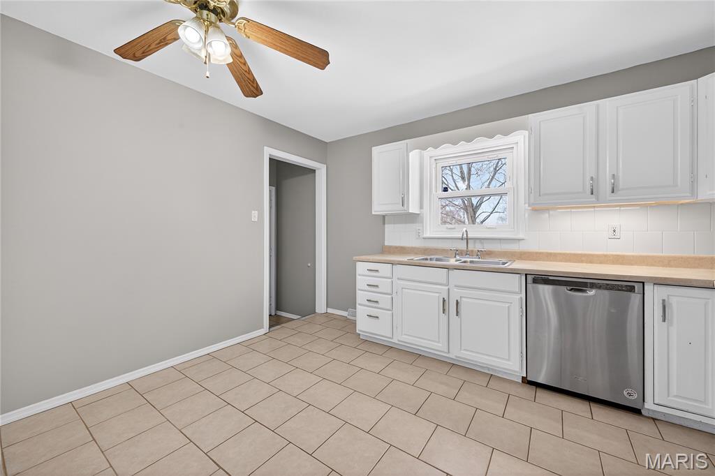 1427 Caulks Hill Road St. Charles, MO 63304 - Photo 9 of 30