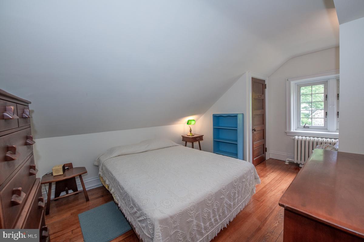105 Llanfair Road Ardmore, PA 19003 - Photo 21 of 33 Bedroom 3