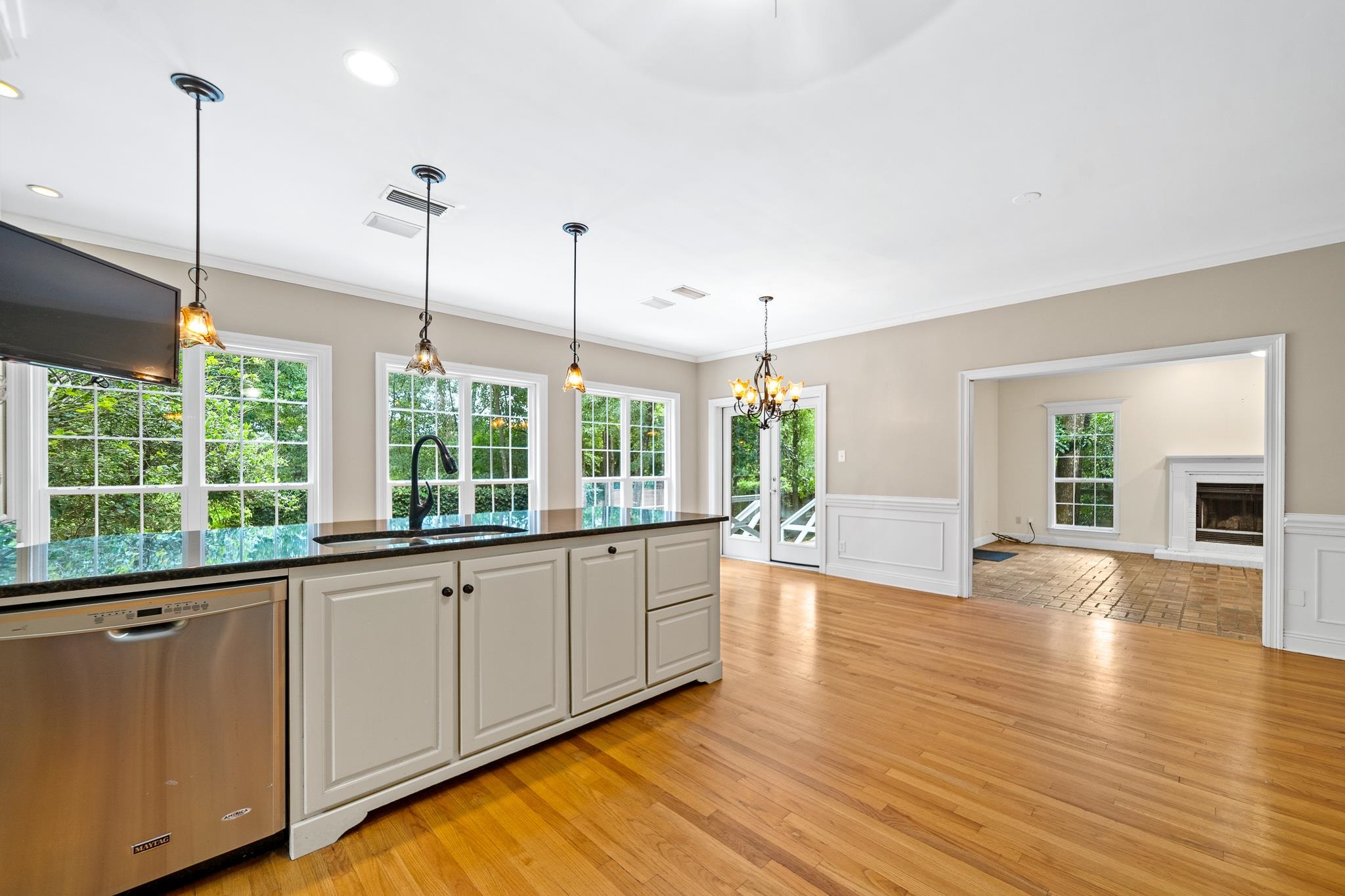 309 Perdido Avenue Fairhope, AL 36532 - Photo 17 of 40 Kitchen