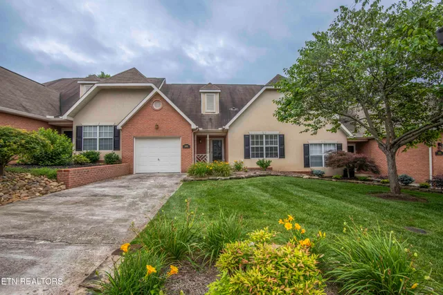 $339,000 | 2605 Knob Creek Lane, Knoxville, TN 37912