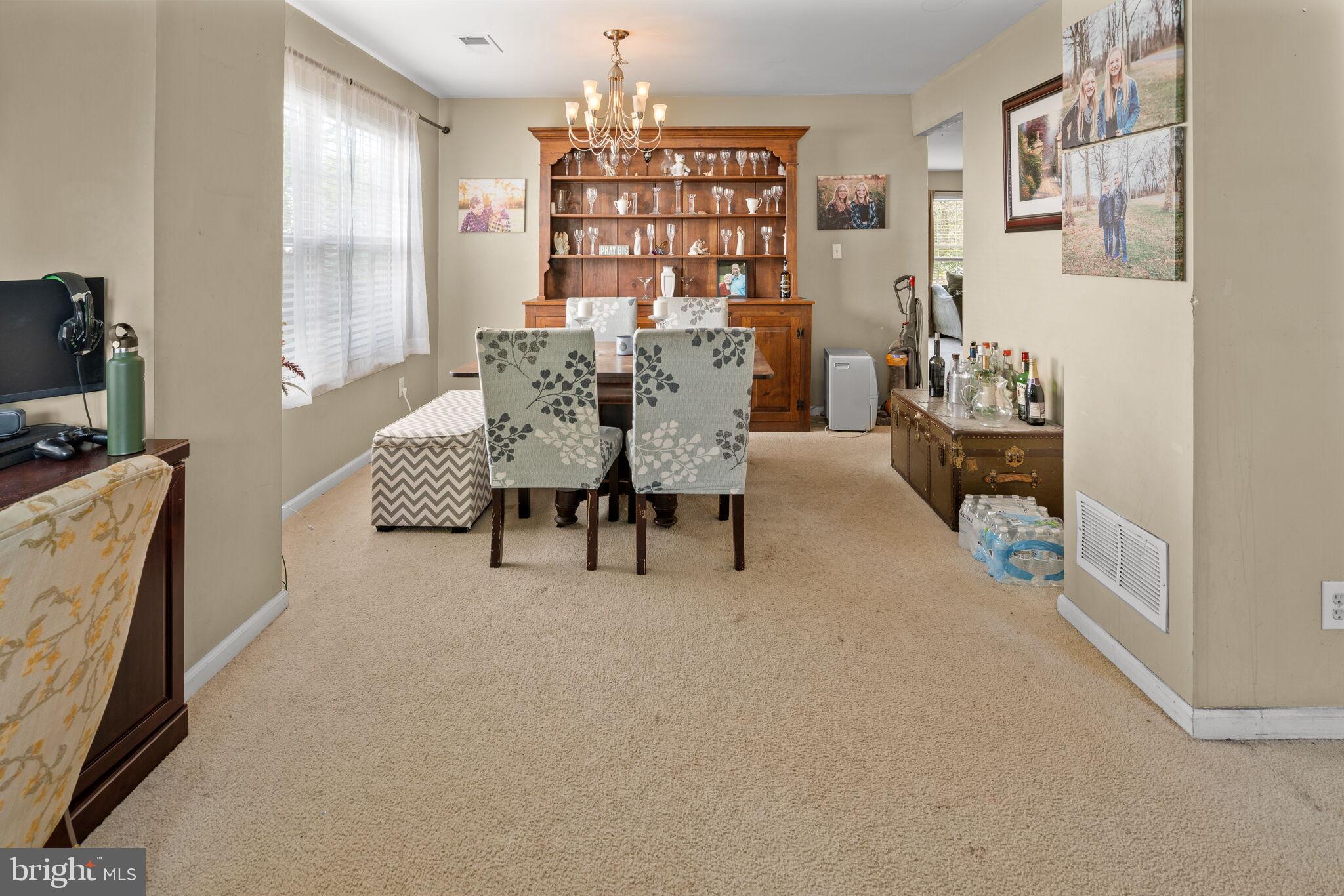 24 Manley Road Pennington, NJ 08534 - Photo 5 of 21
