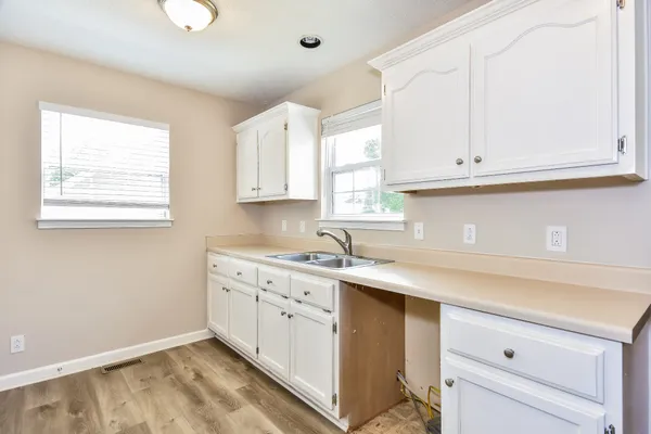 $300,000 | 649 Laramie Drive, Springfield, TN 37172