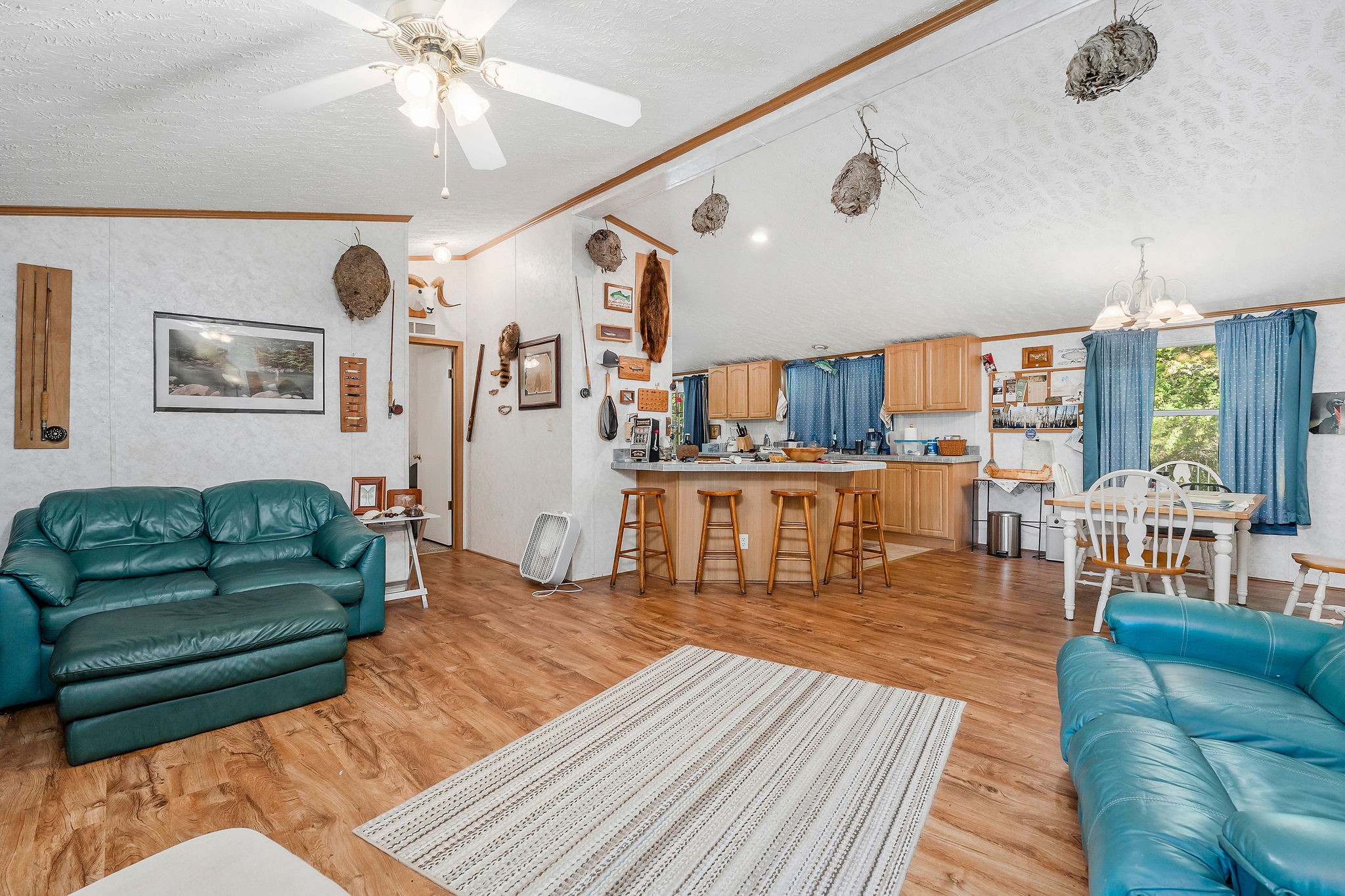 43 Moss Bend Road Lancaster, TN 38569 - Photo 21 of 75 a living room with furniture and wooden floor