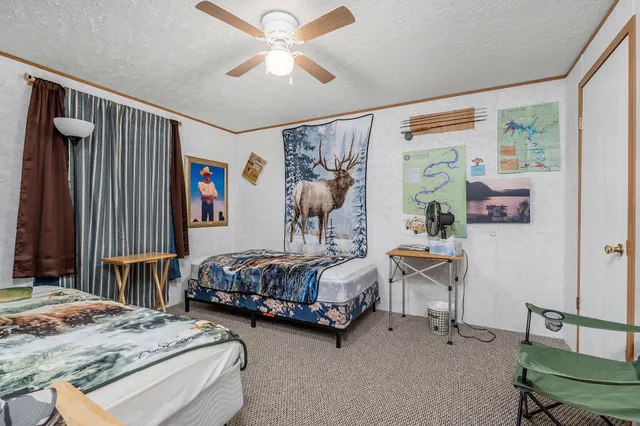 a view of utility room with washer and dryer