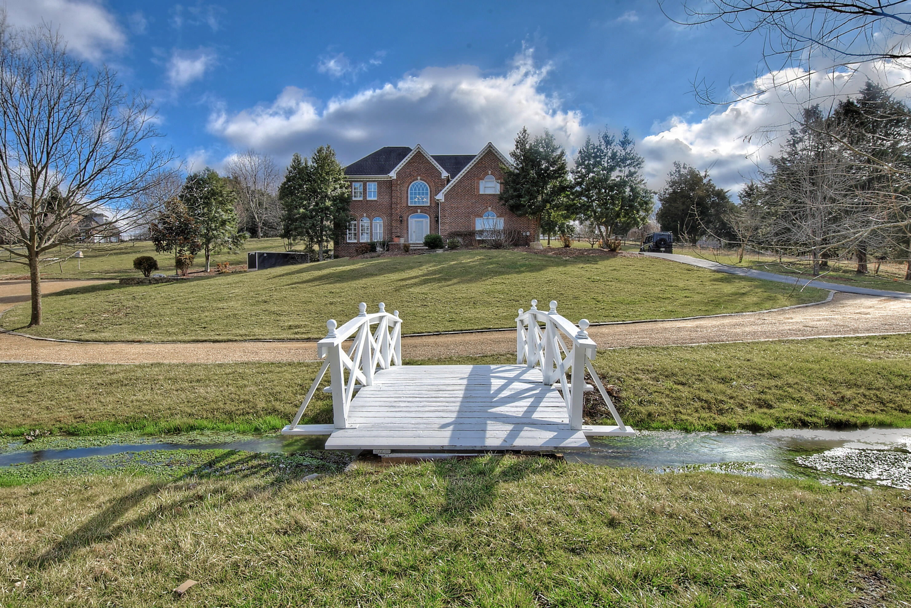 471 Claude Simmons Road Johnson City, TN 37604 - Photo 1 of 73 4