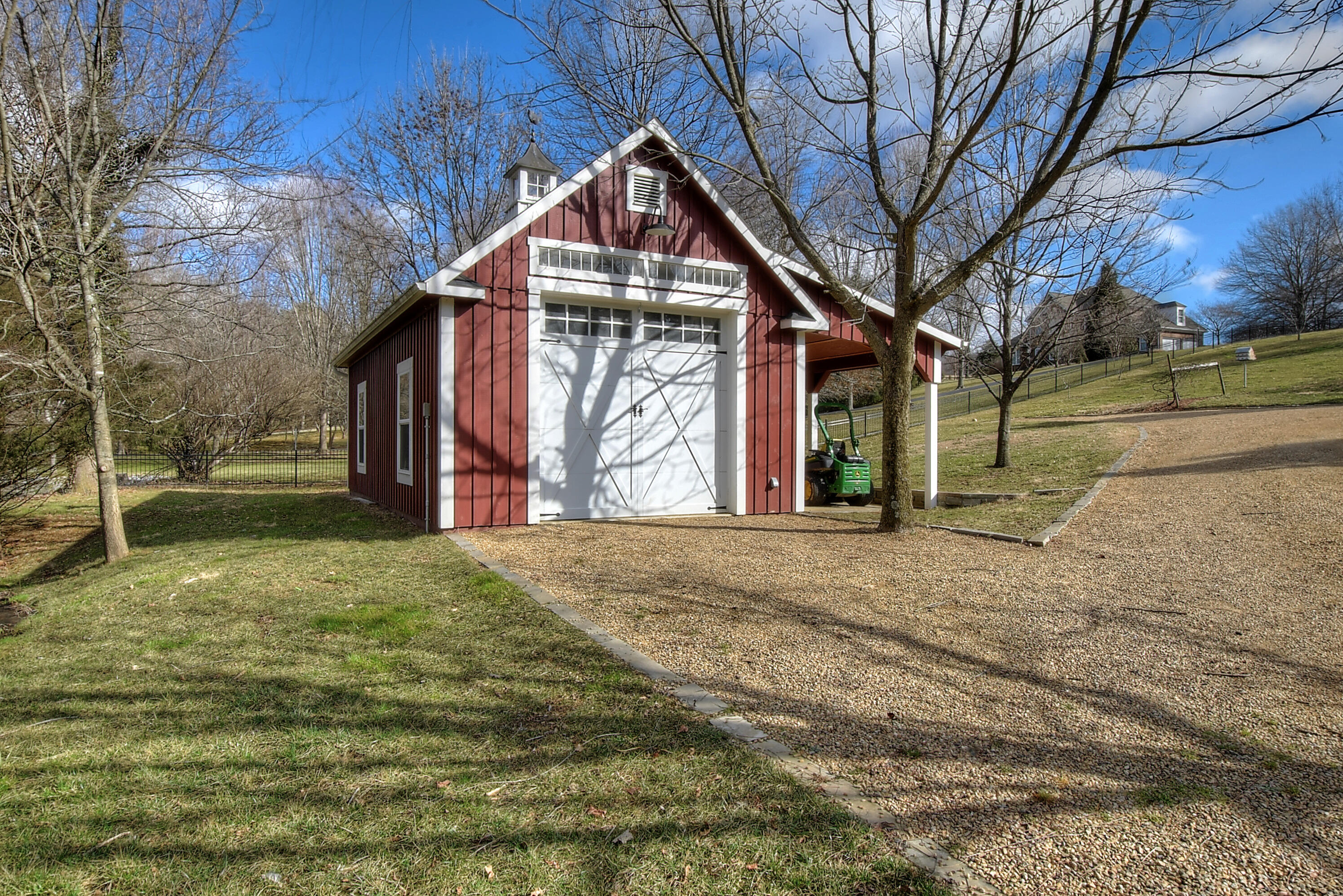 471 Claude Simmons Road Johnson City, TN 37604 - Photo 12 of 73 8