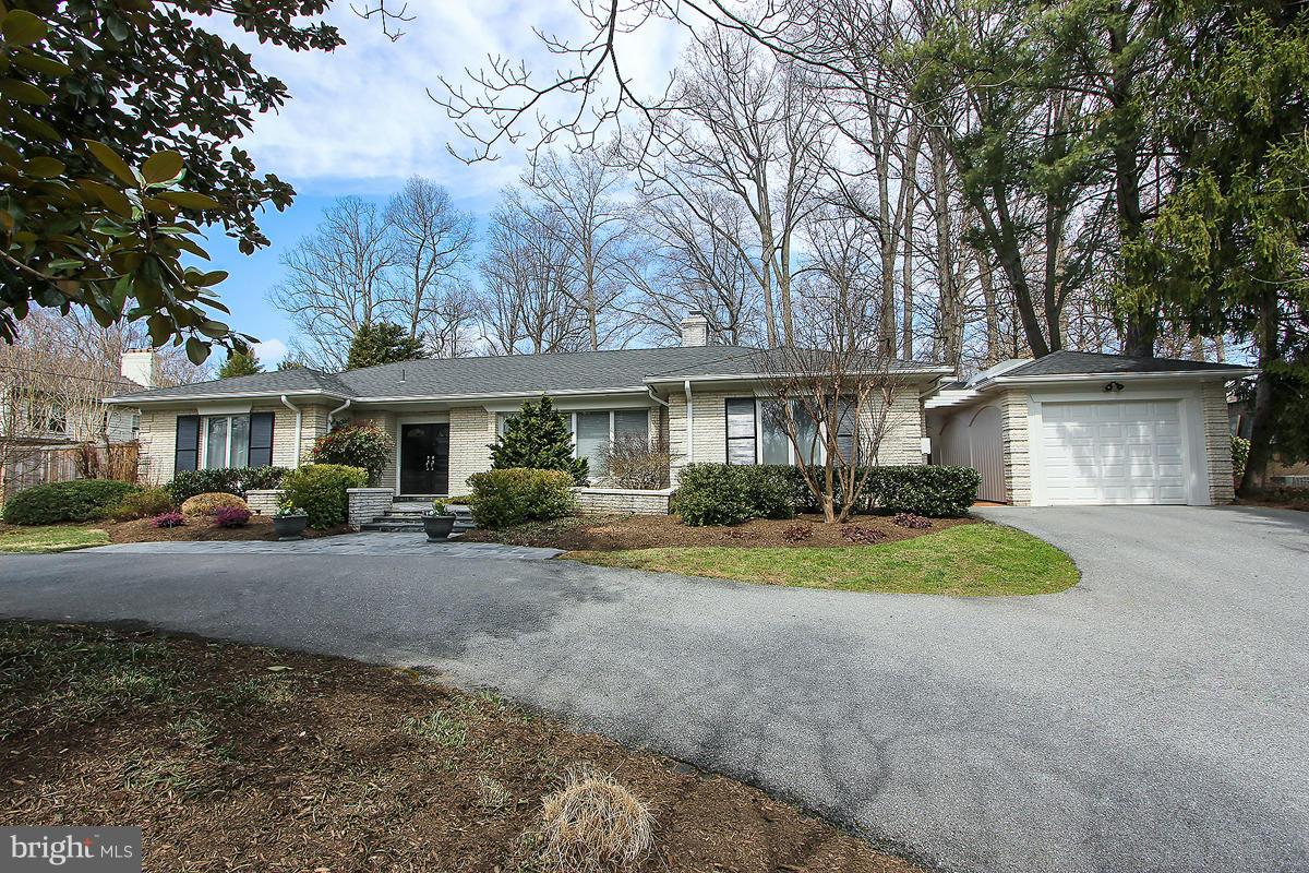 6904 Nevis Road - with whole house generator!
